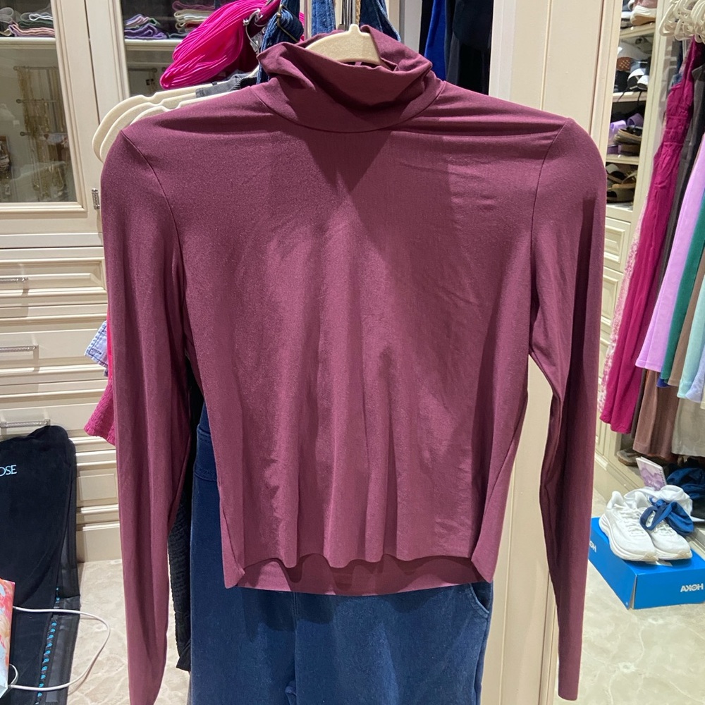 Commando Women's Maroon Burgundy Turtleneck Mock Top